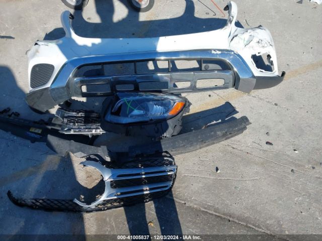 WDC0G4KB9HF142223 Mercedes-Benz Glc 300 4matic