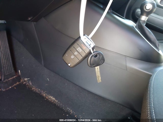 KIA Soul 2016 KNDJN2A2XG7829399 Image 11