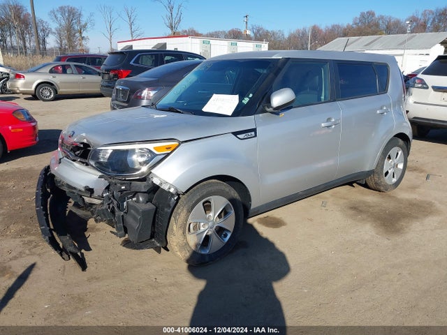 KIA Soul 2016 KNDJN2A2XG7829399 Image 2