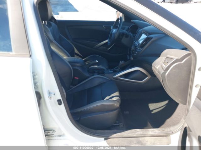 KMHTC6AE0GU295259 Hyundai Veloster Turbo