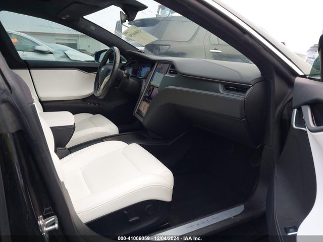 2018 TESLA MODEL S 5YJSA1E2XJF281958 Photo 4
