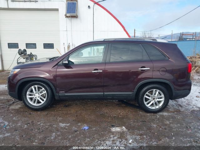 5XYKTCA6XEG483924 KIA SORENTO LX