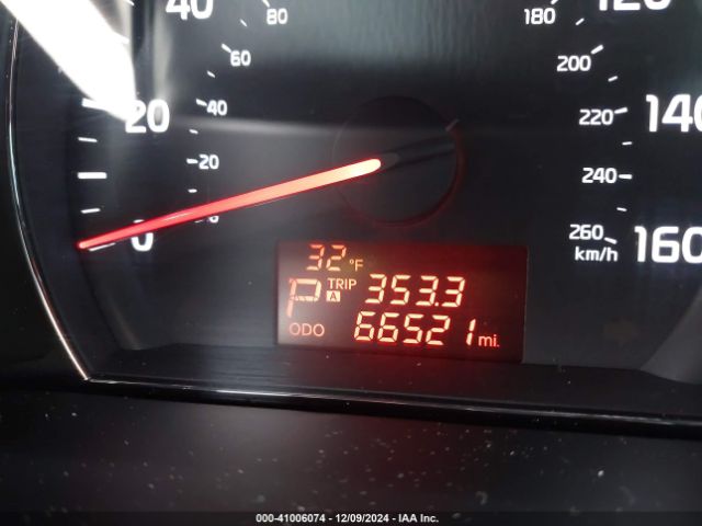 5XYKTCA6XEG483924 KIA SORENTO LX