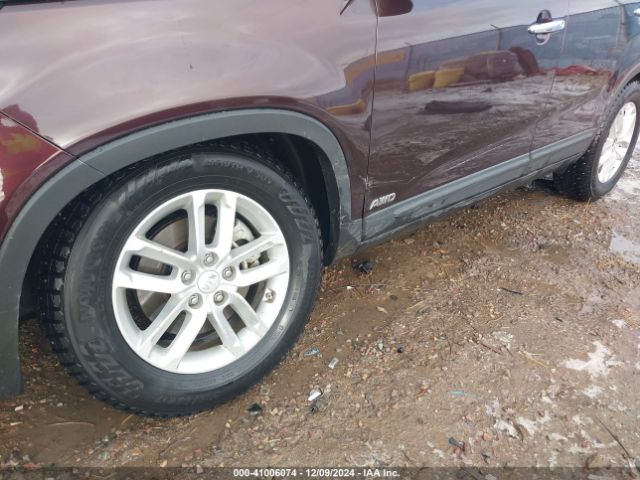 5XYKTCA6XEG483924 KIA SORENTO LX