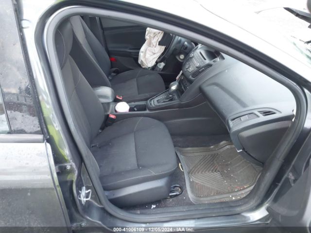 1FADP3F25HL297404 Ford FOCUS SE