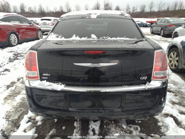 2C3CCARG3EH381781 Chrysler 300