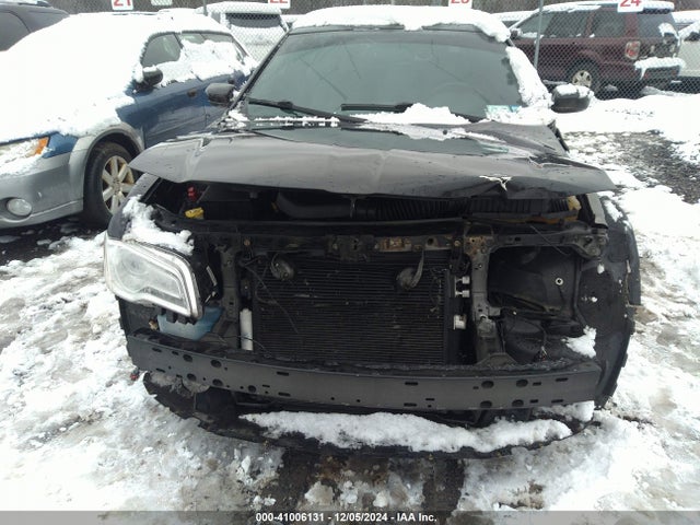 Chrysler 300 2014 2C3CCARG3EH381781 Image 6