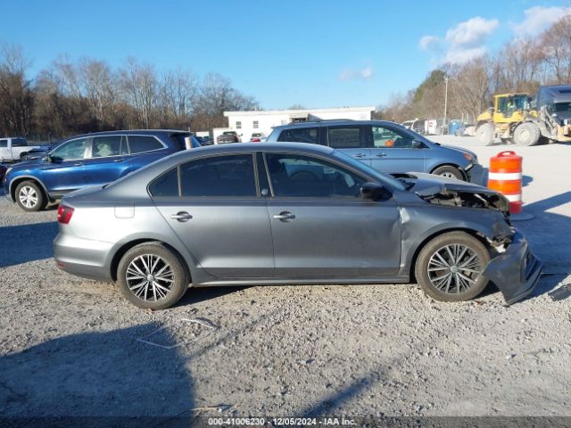 3VWDB7AJ9JM204819 Volkswagen Jetta