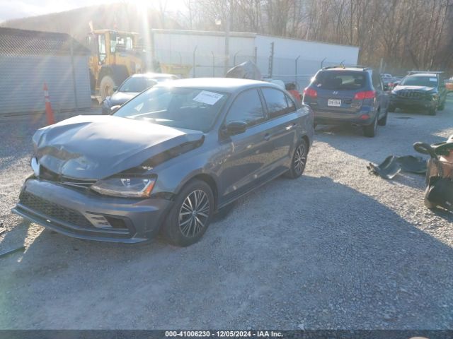 3VWDB7AJ9JM204819 Volkswagen Jetta