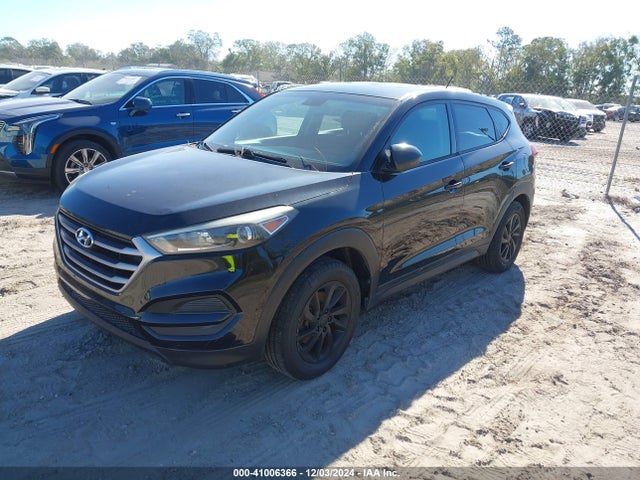 Hyundai TUCSON SE 2018 KM8J23A40JU695586 Image 2