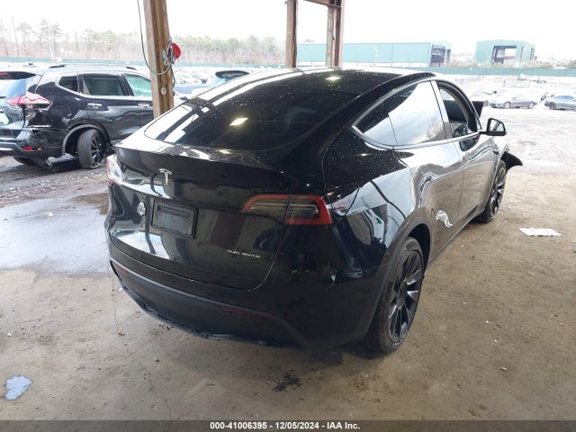 2022 TESLA MODEL Y 7SAYGDEE6NF321756 Photo 3