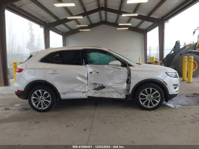 5LMCJ2D9XKUL17433 Lincoln MKC SELECT