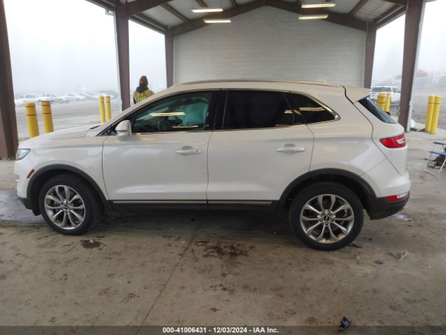 5LMCJ2D9XKUL17433 Lincoln MKC SELECT