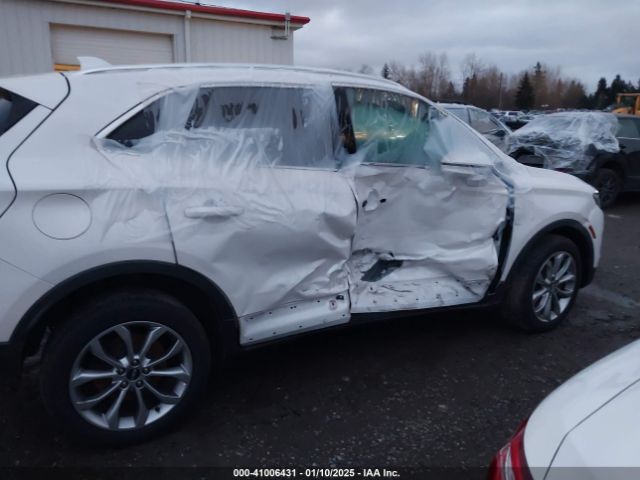 5LMCJ2D9XKUL17433 Lincoln MKC SELECT