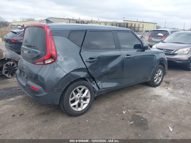 KIA SOUL LX 2022 KNDJ23AU0N7837363 Image 4
