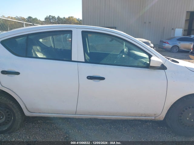 Nissan Versa 1.6 S+ 2018 3N1CN7AP3JL867161 Image 13