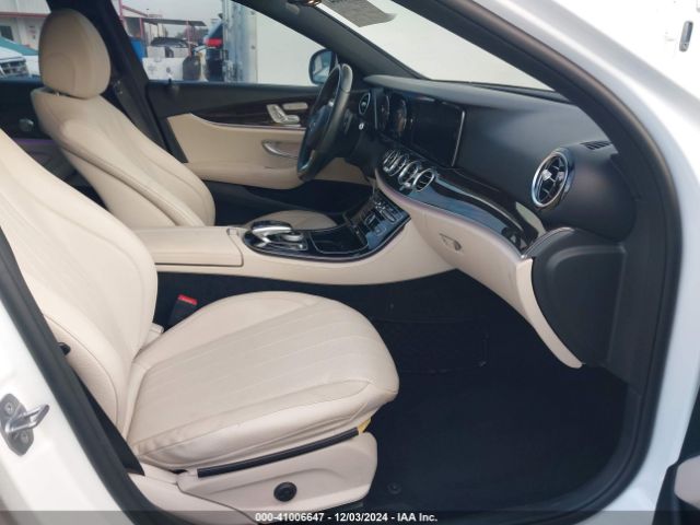 WDDZF4JB2HA078871 Mercedes-Benz E 300