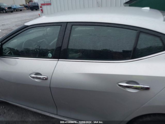 1N4AA6AP7JC380394 Nissan Maxima 3.5 Sv