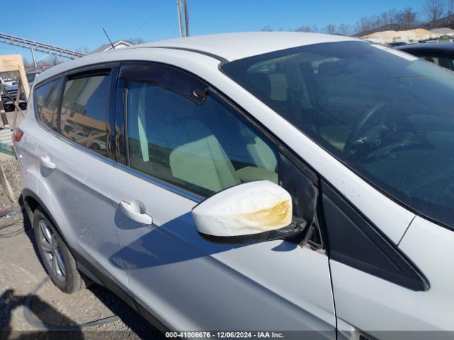 1FMCU9GX3GUB62308 Ford ESCAPE SE