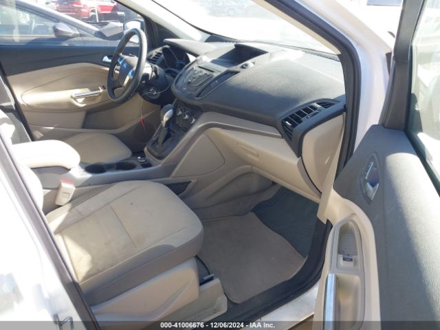 1FMCU9GX3GUB62308 Ford ESCAPE SE
