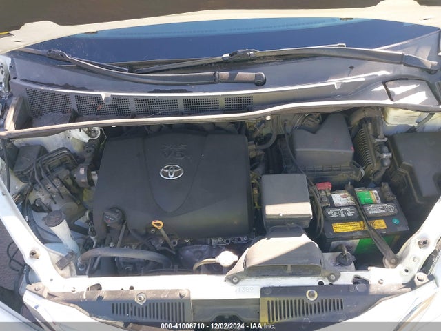 Toyota Sienna Le 8 Passenger 2017 5TDKZ3DCXHS871727 Image 10