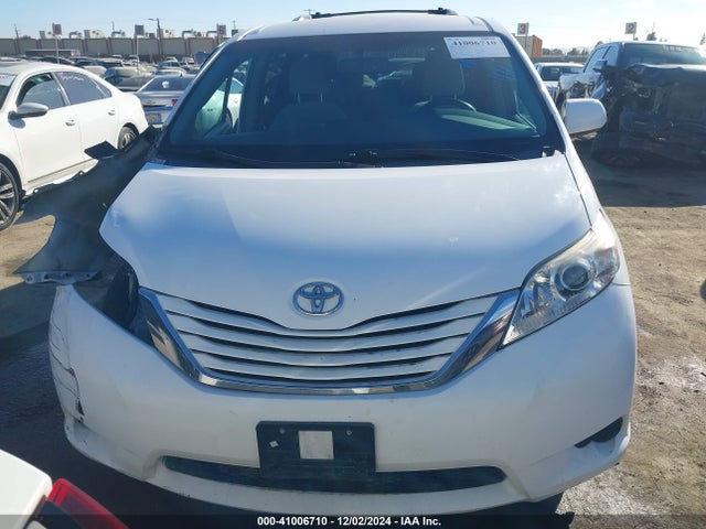 Toyota Sienna Le 8 Passenger 2017 5TDKZ3DCXHS871727 Image 13