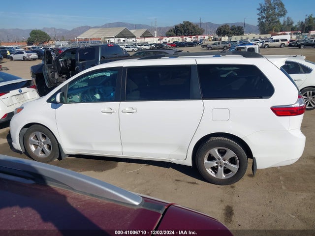 Toyota Sienna Le 8 Passenger 2017 5TDKZ3DCXHS871727 Image 15