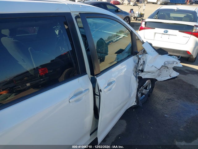 Toyota Sienna Le 8 Passenger 2017 5TDKZ3DCXHS871727 Image 21