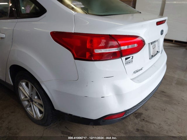 Ford FOCUS SE 2016 1FADP3F25GL323675 Image 6