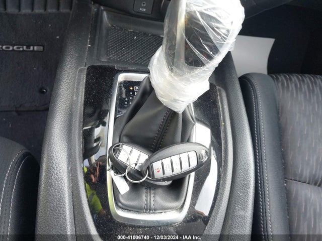 Nissan ROGUE SV 2017 JN8AT2MT3HW134199 Image 11
