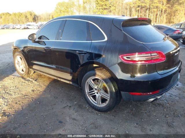 2017 PORSCHE MACAN WP1AB2A53HLB12109 Photo 2