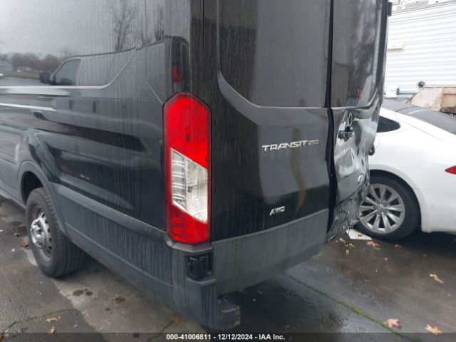 1FTBR3U85NKA64644 Ford Transit-250 Cargo Van