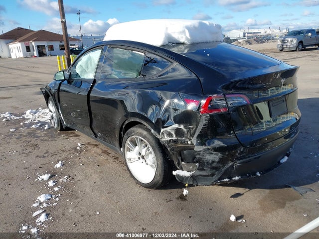 2022 TESLA MODEL Y 7SAYGDEE7NA005148 Photo 2