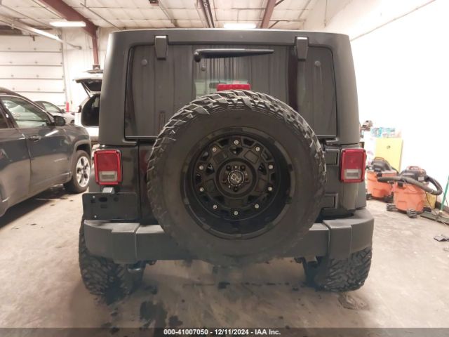 1C4BJWFG1HL724044 Jeep Wrangler Unlimited Rubicon 4x4