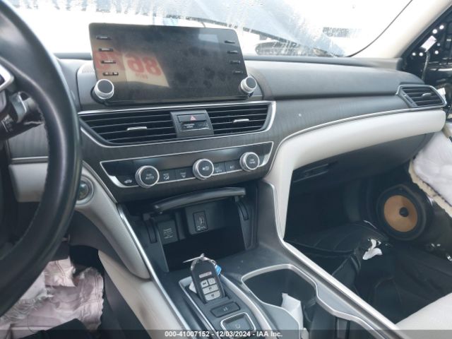 1HGCV2F93JA011412 Honda Accord Touring 2.0t