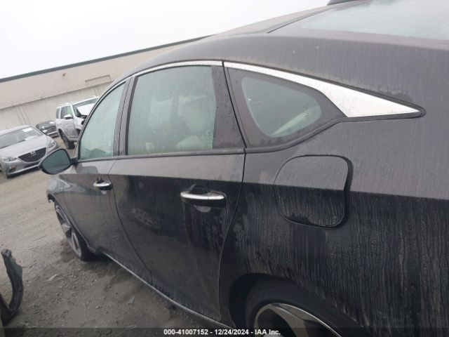 1HGCV2F93JA011412 Honda Accord Touring 2.0t