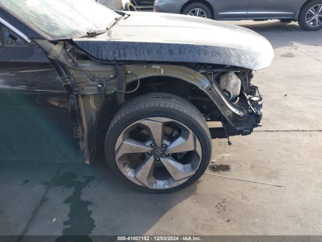 1HGCV2F93JA011412 Honda Accord Touring 2.0t