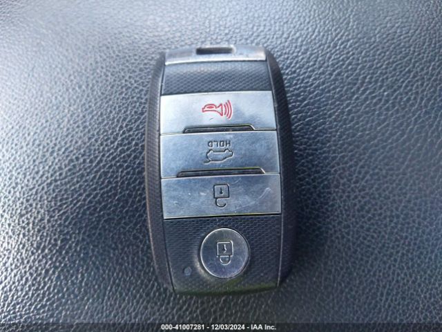 KNDPNCAC6H7189699 KIA Sportage Ex