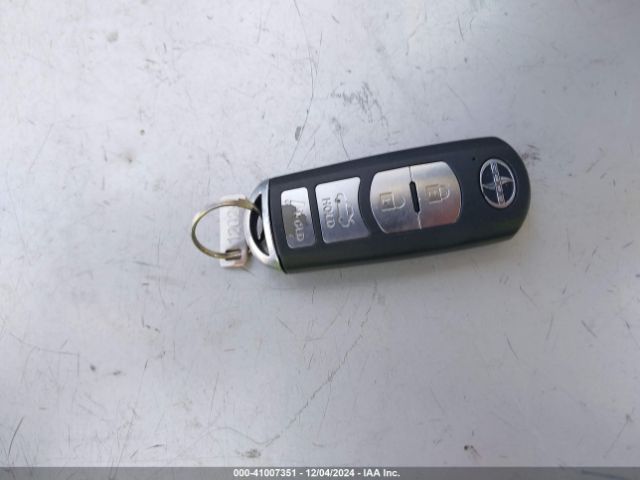 3MYDLBZV6GY117280 Scion p5v