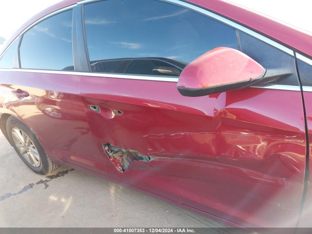 Hyundai SONATA SE 2015 5NPE24AF4FH069425 Image 13