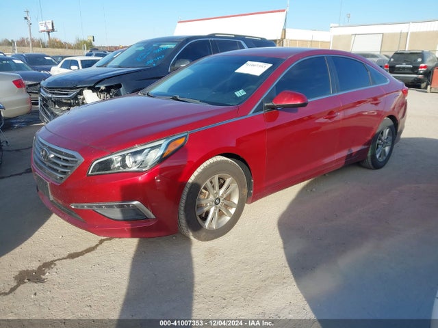 Hyundai SONATA SE 2015 5NPE24AF4FH069425 Image 2
