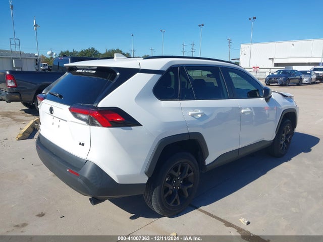 Toyota RAV4 LE 2021 2T3H1RFV9MC159285 Image 4