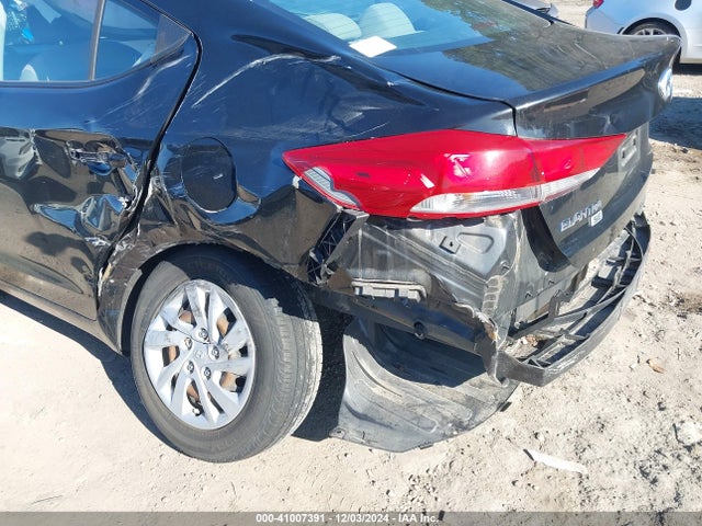 Hyundai ELANTRA SE 2018 5NPD74LF5JH392322 Image 6