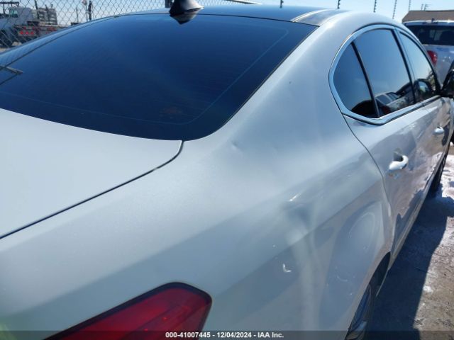 KNALN4D70G5216311 KIA Cadenza Premium