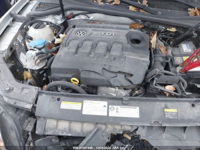 1VWBV7A33FC089336 Volkswagen Passat 2.0l Tdi Se