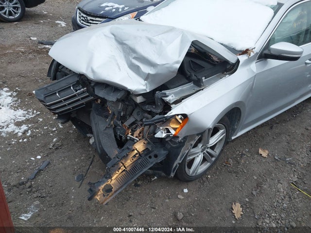 1VWBV7A33FC089336 Volkswagen Passat 2.0l Tdi Se