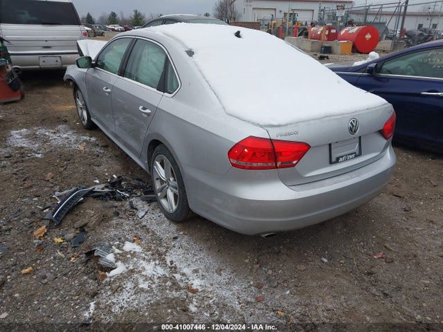 1VWBV7A33FC089336 Volkswagen Passat 2.0l Tdi Se