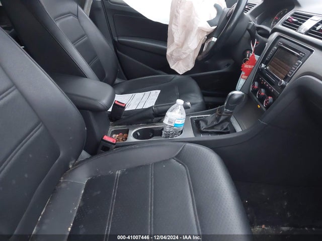1VWBV7A33FC089336 Volkswagen Passat 2.0l Tdi Se