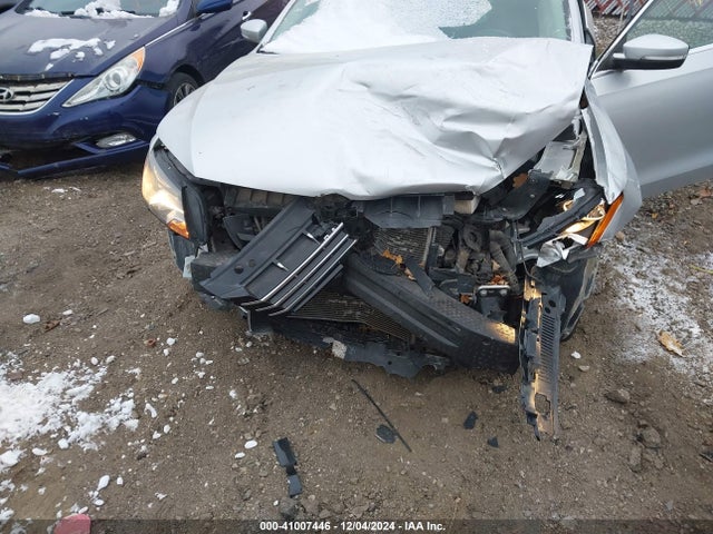 1VWBV7A33FC089336 Volkswagen Passat 2.0l Tdi Se