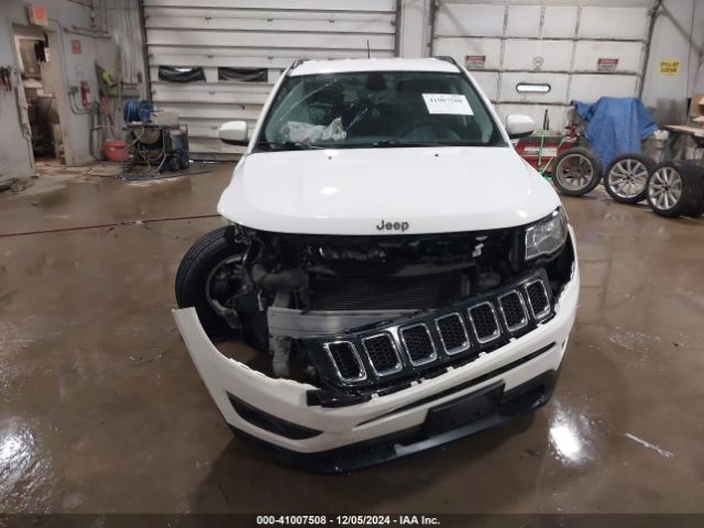 3C4NJCBB0MT571080 Jeep Compass Latitude Fwd